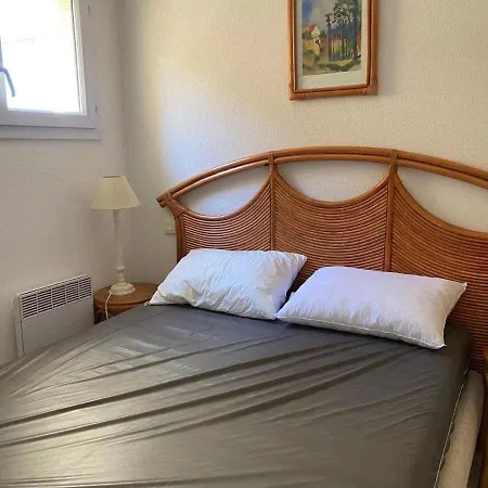 Alizea - 50m From The For 6 アパート